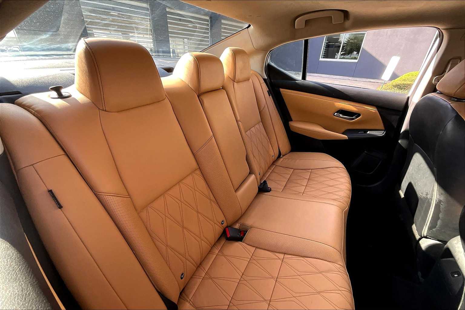2022 Nissan Sentra SV photo 18