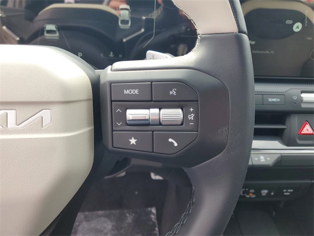 2025 Kia K4 GT-Line Turbo photo 12