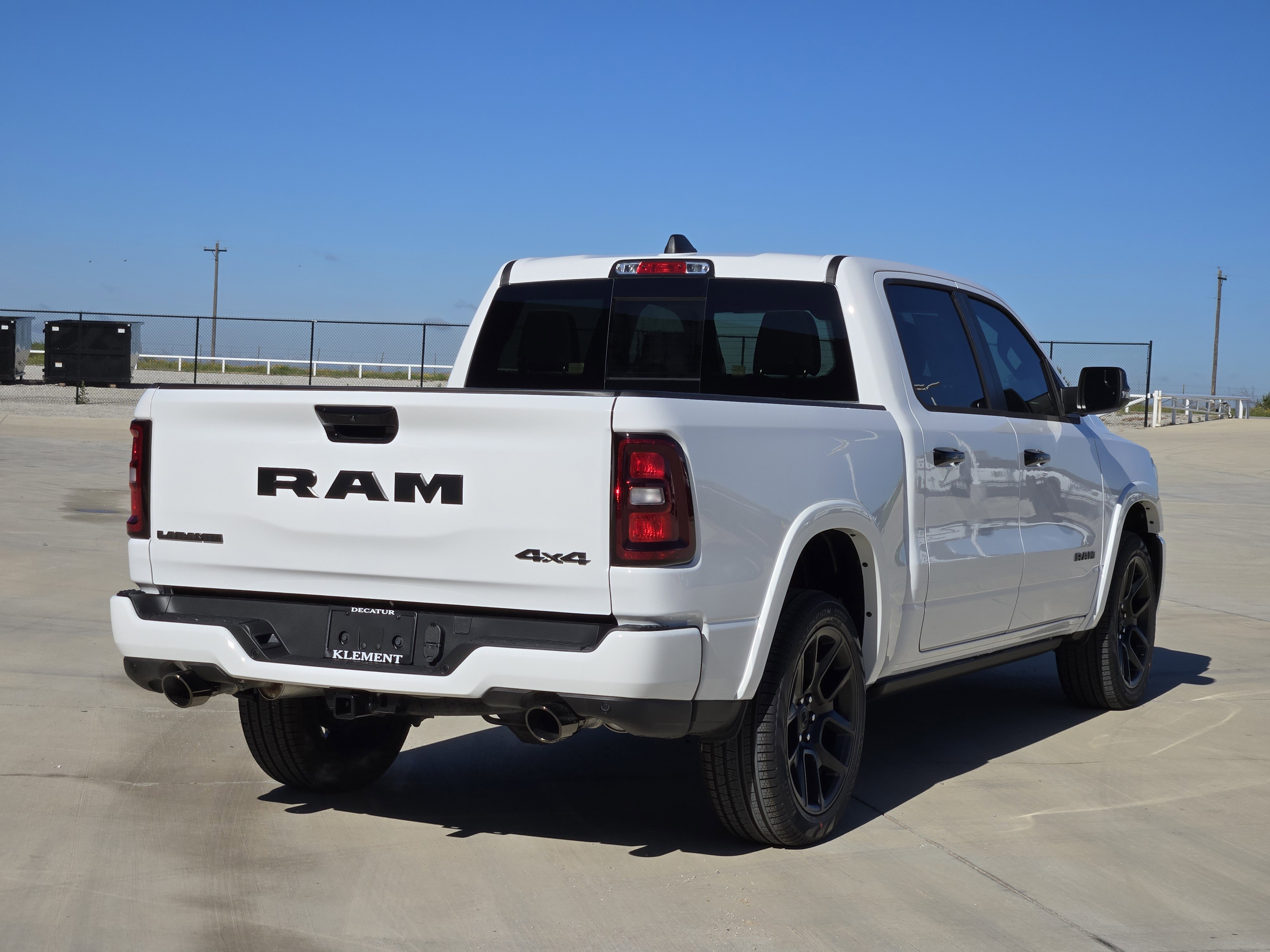 2025 Ram 1500 Laramie photo 3