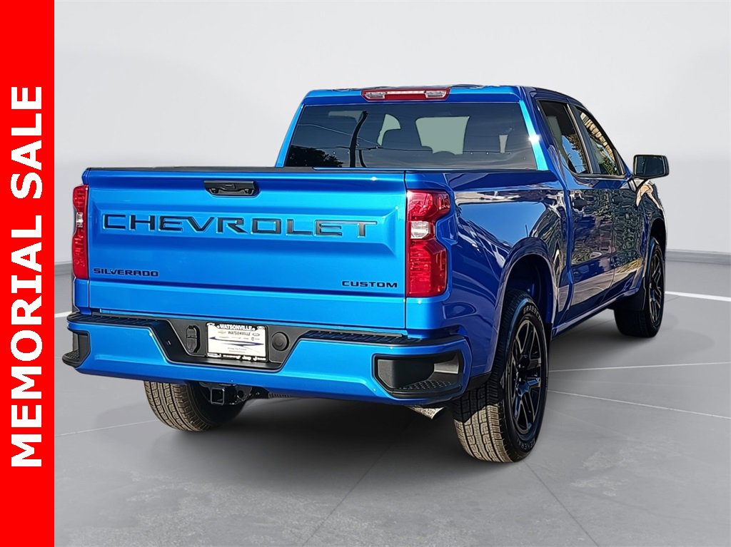 2025 Chevrolet Silverado Custom photo 3