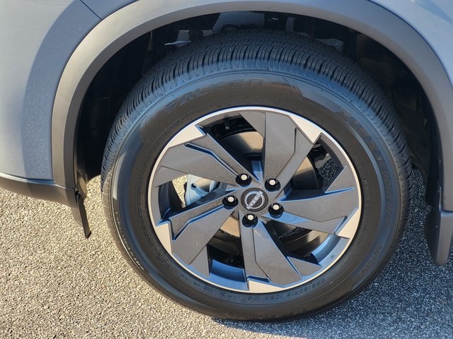 2026 Nissan Rogue SV photo 8