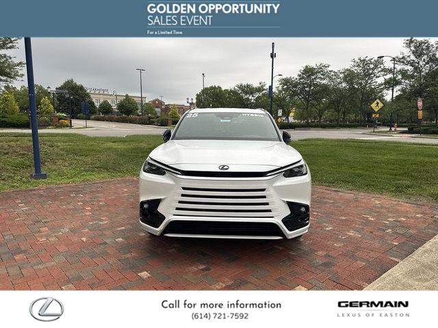 2025 Lexus TX 500h F SPORT Performance Premium photo 2