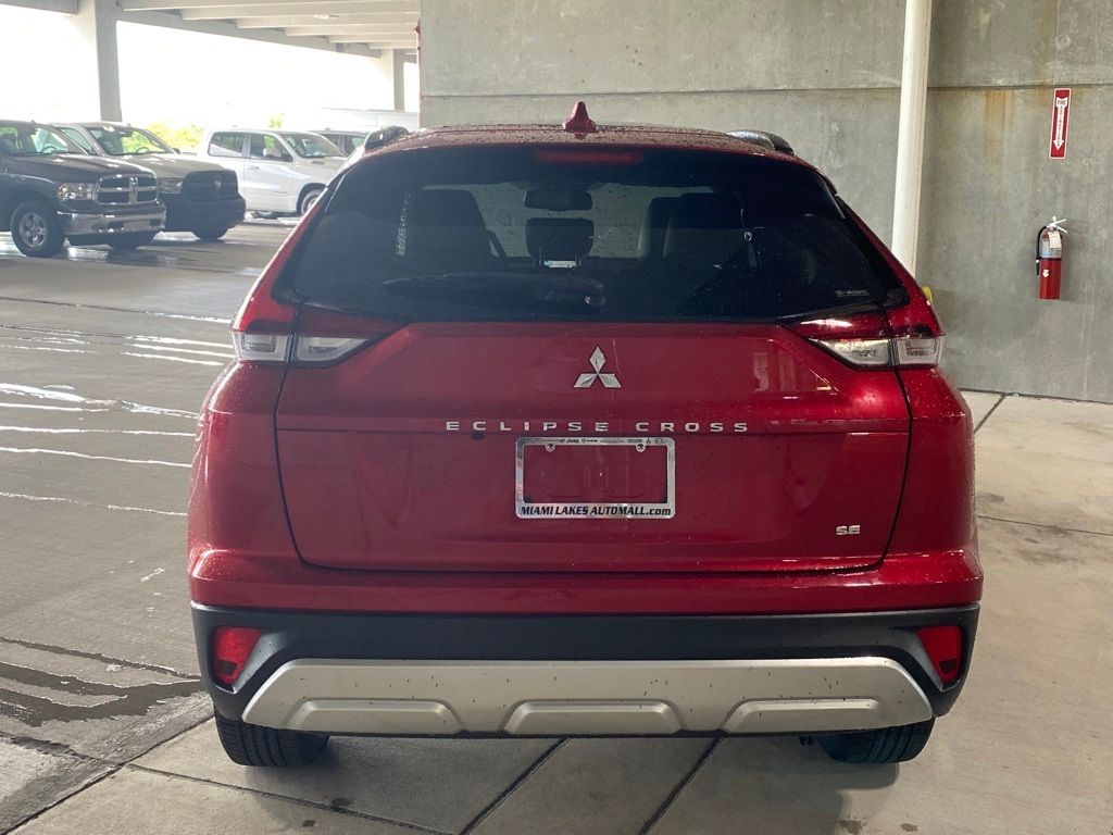 2024 Mitsubishi Eclipse Cross SE photo 4