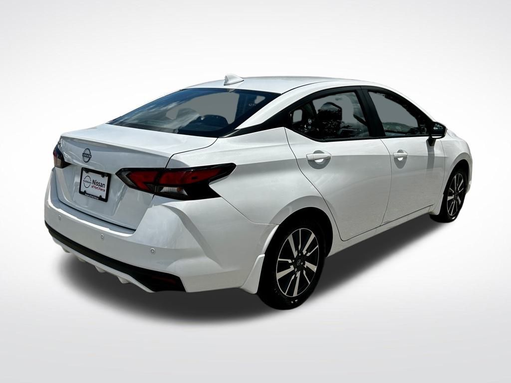 2025 Nissan Versa SV photo 6