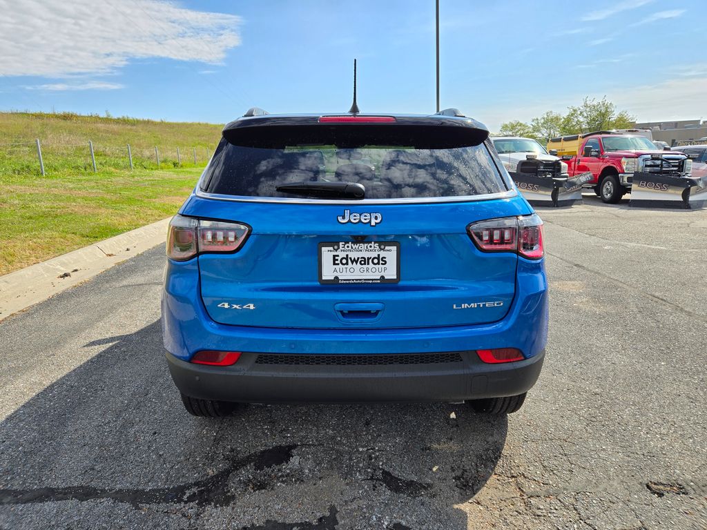 2026 Jeep Compass Limited photo 3