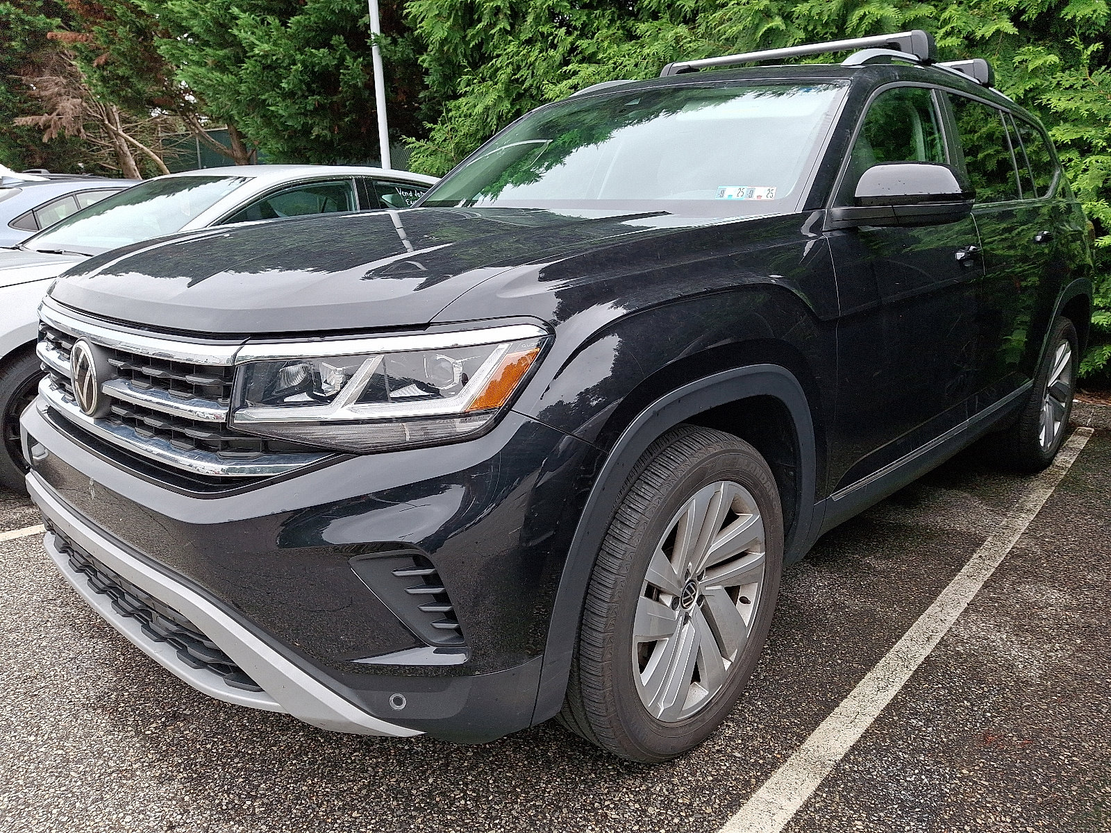 2021 Volkswagen Atlas SEL photo 2