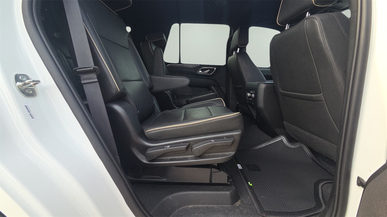 2023 Gmc Yukon SLT photo 14