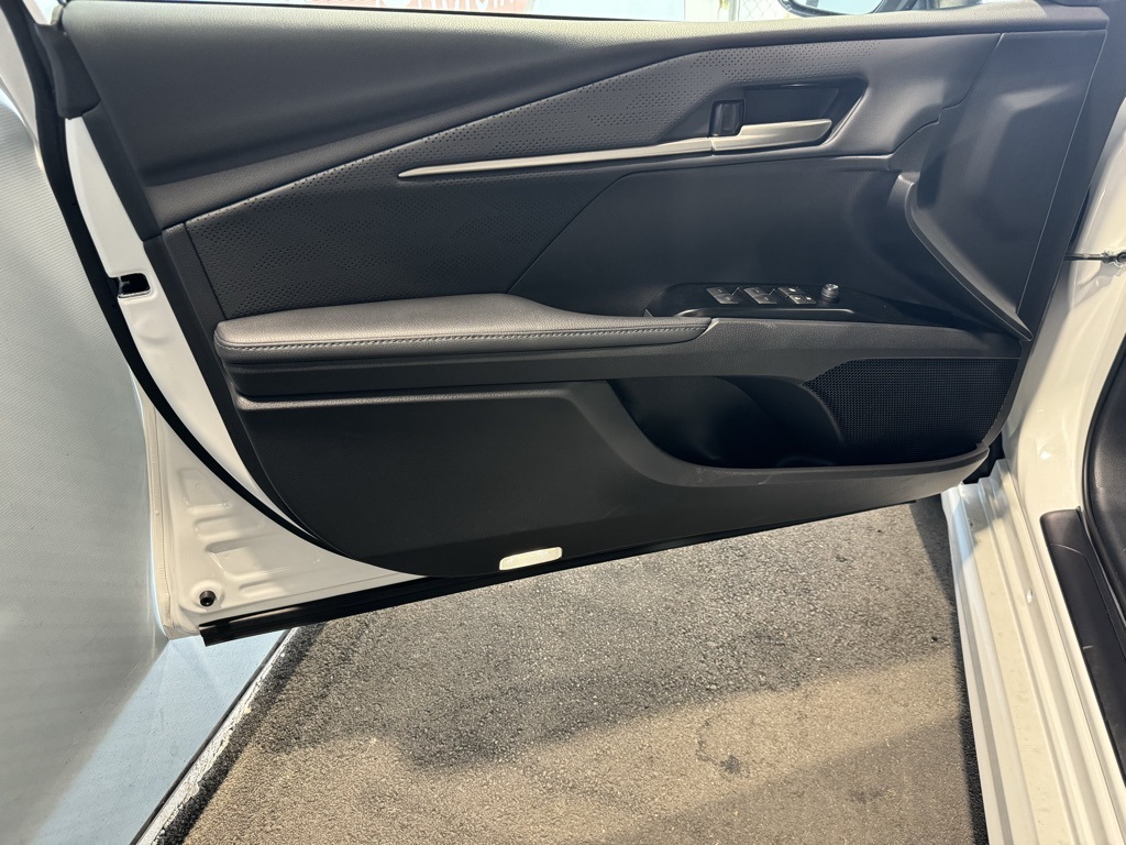 2025 Toyota Camry photo 22