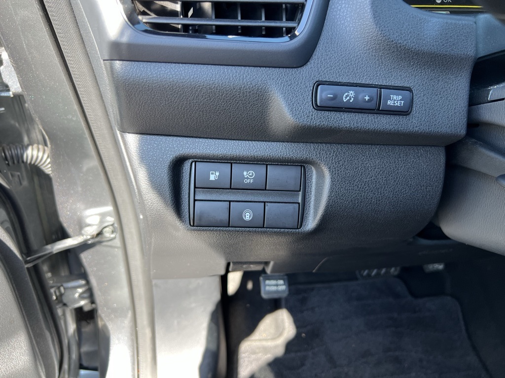 2024 Nissan Leaf S photo 14
