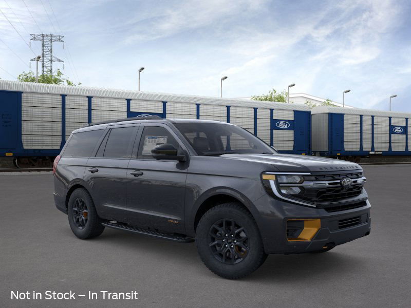 2025 Ford Expedition photo 5
