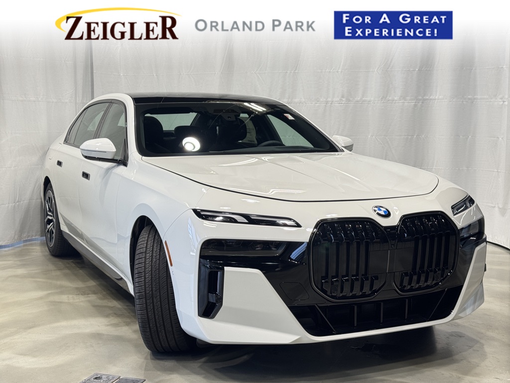 New 2025 Alpine White BMW 760i xDrive image 1
