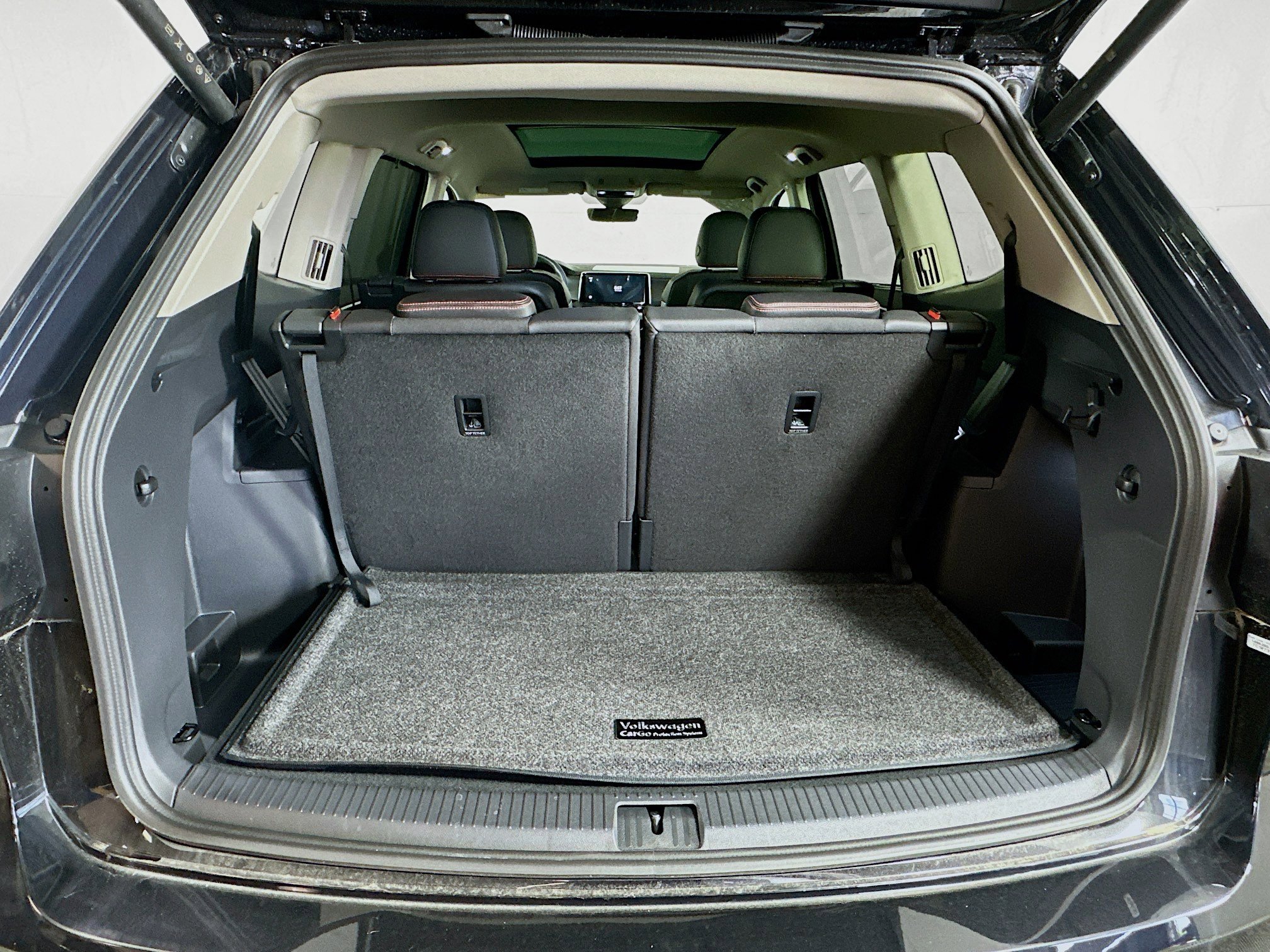2025 Volkswagen Atlas Peak Edition SE Technology photo 24