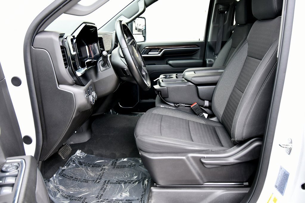 2024 Chevrolet Silverado 2500HD LT photo 12