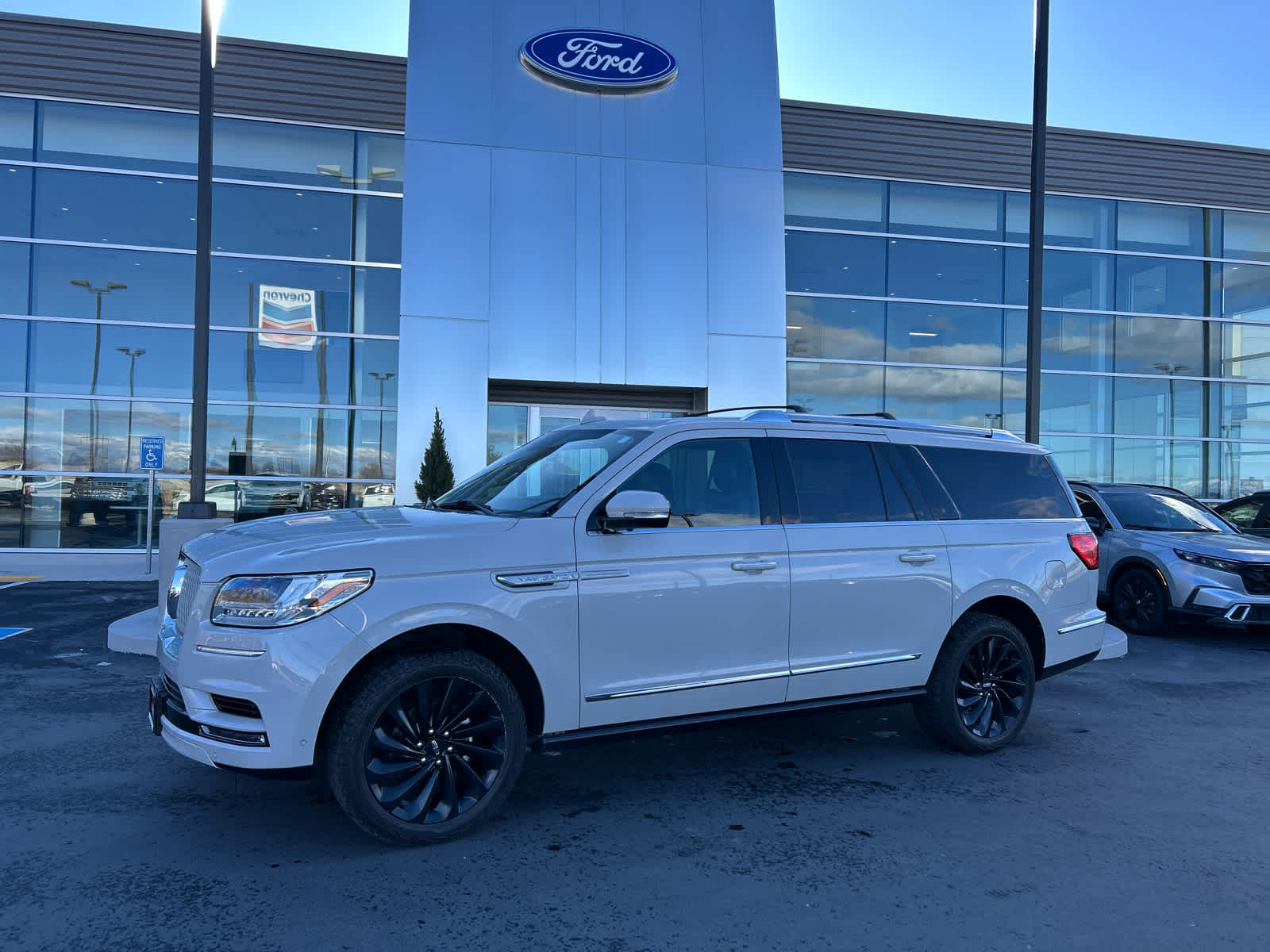 2020 Lincoln Navigator Reserve L's photo