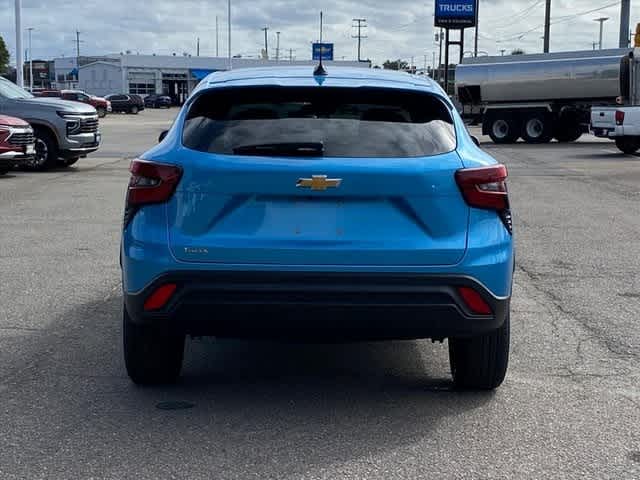 2026 Chevrolet Trax LS photo 4
