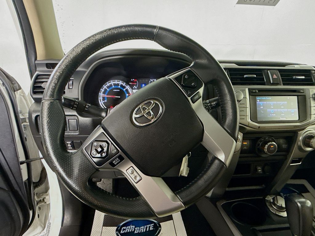 2015 Toyota 4Runner SR5 Premium photo 11