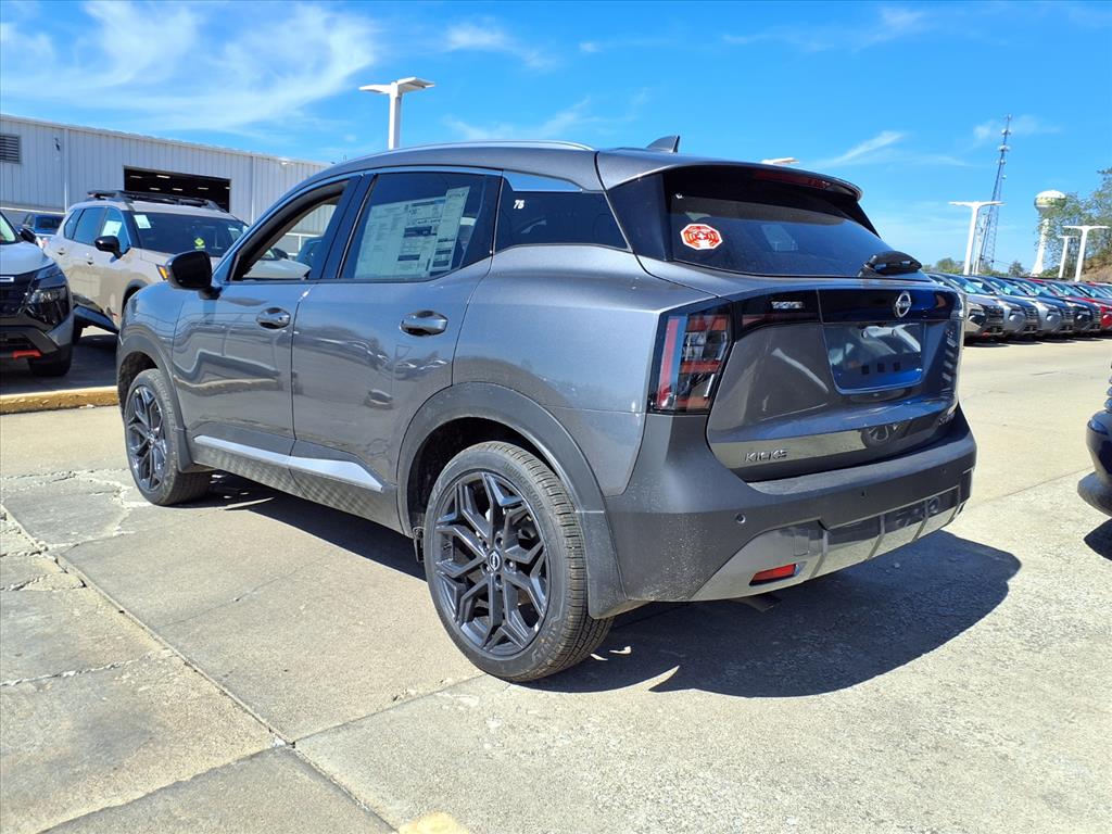 2025 Nissan Kicks SR photo 3