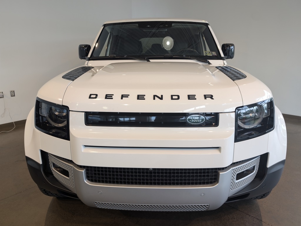 2020 Land Rover Defender 110 photo 2