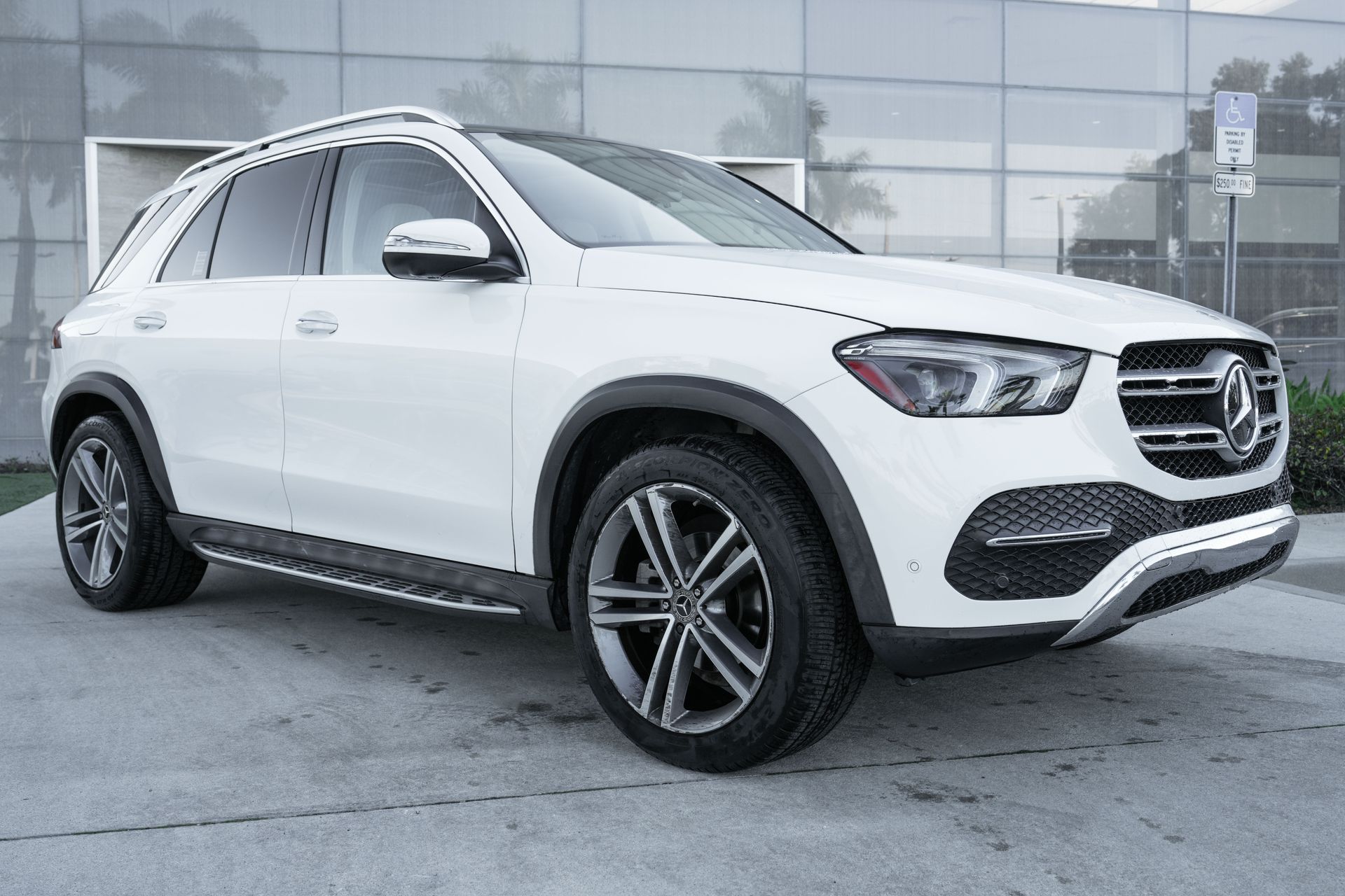 2022 Mercedes Benz GLE 350 photo 2