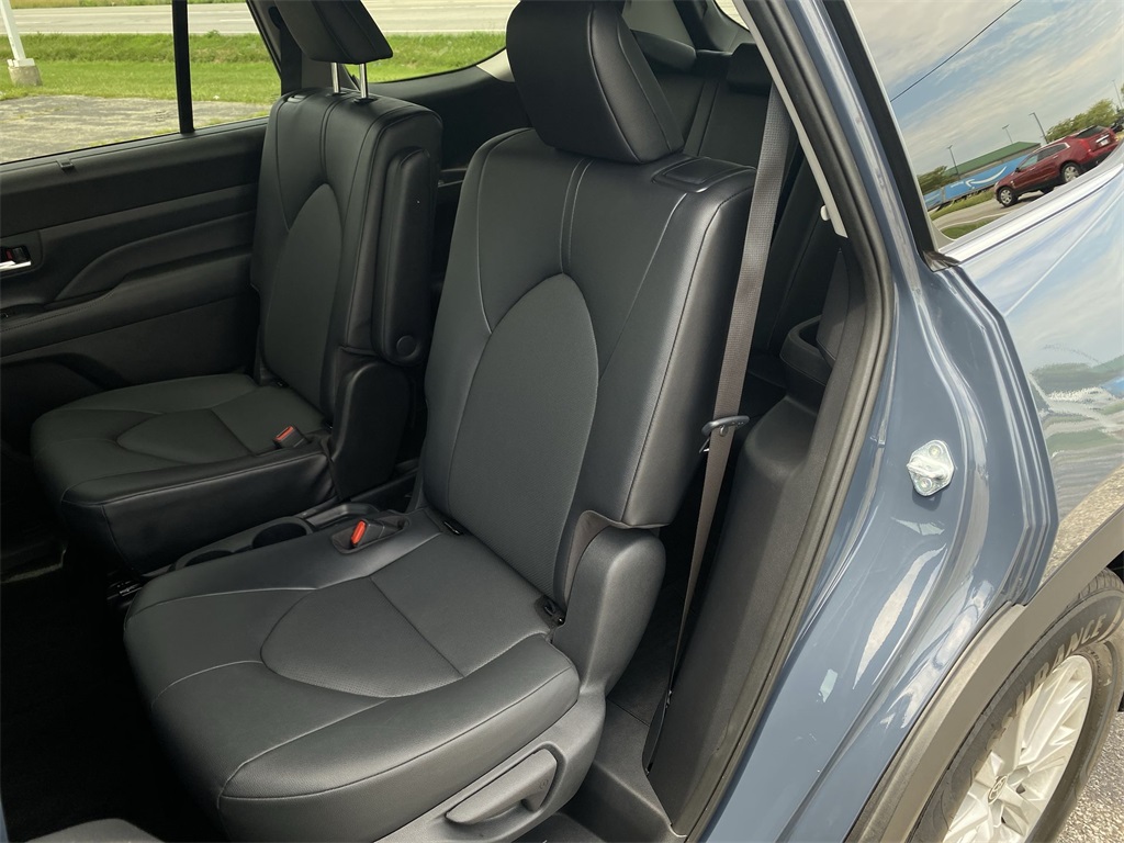 2024 Toyota Grand Highlander XLE photo 23