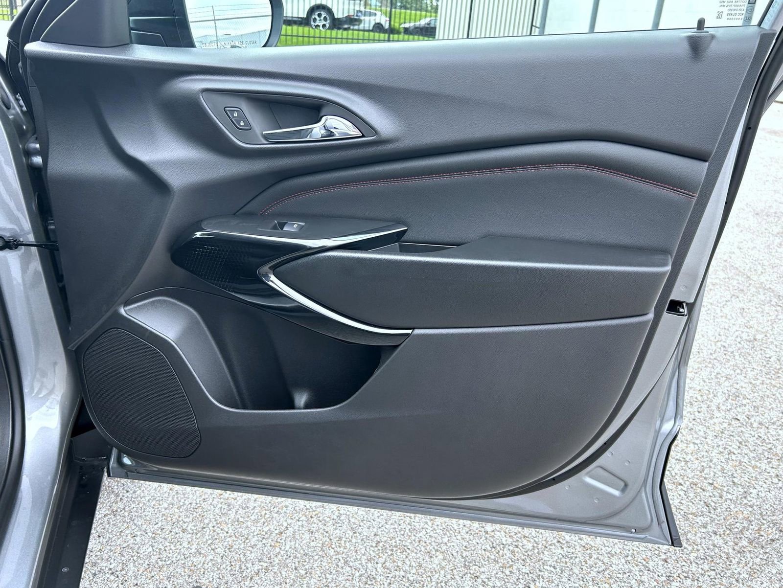 2025 Chevrolet Trax photo 16