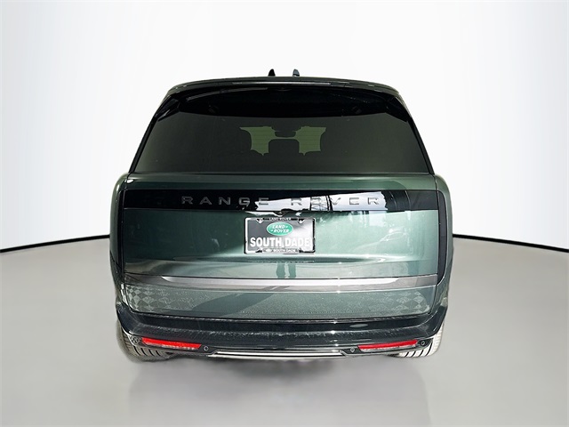 2025 Land Rover Range Rover SE photo 6