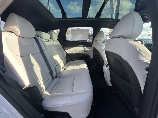 2026 Hyundai Tucson Hybrid Limited photo 4