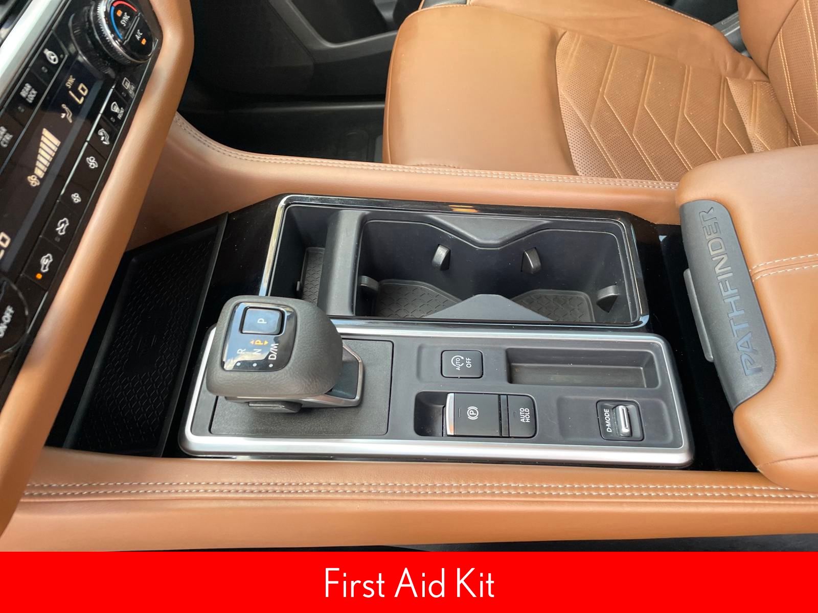 2024 Nissan Pathfinder Platinum photo 16