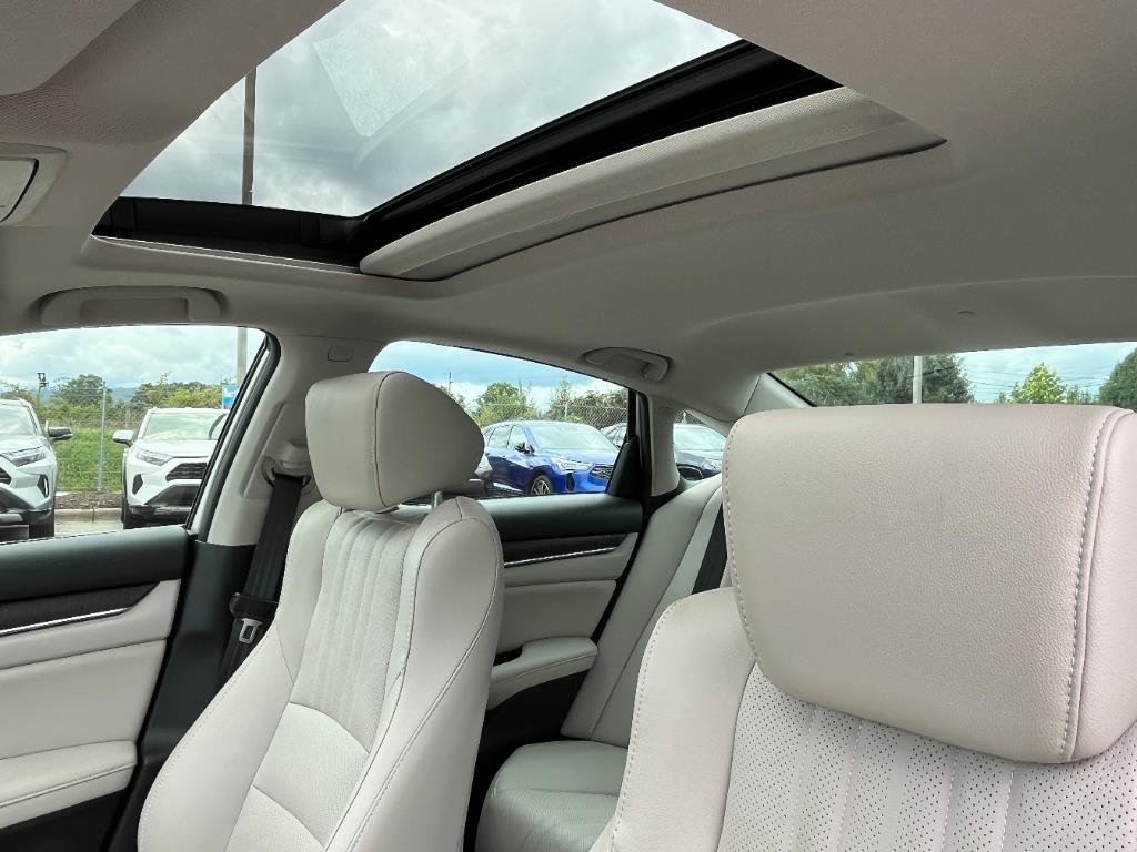 2019 Honda Accord EX-L photo 6