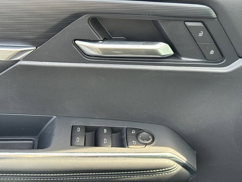 2025 Gmc Acadia Elevation photo 3