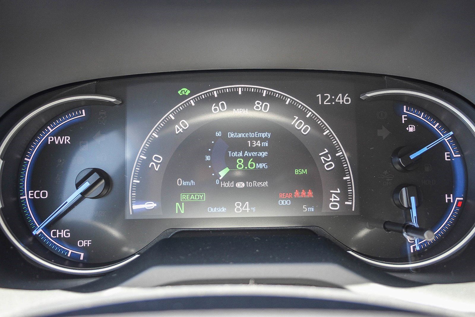 2025 Toyota RAV4 Hybrid XLE photo 22