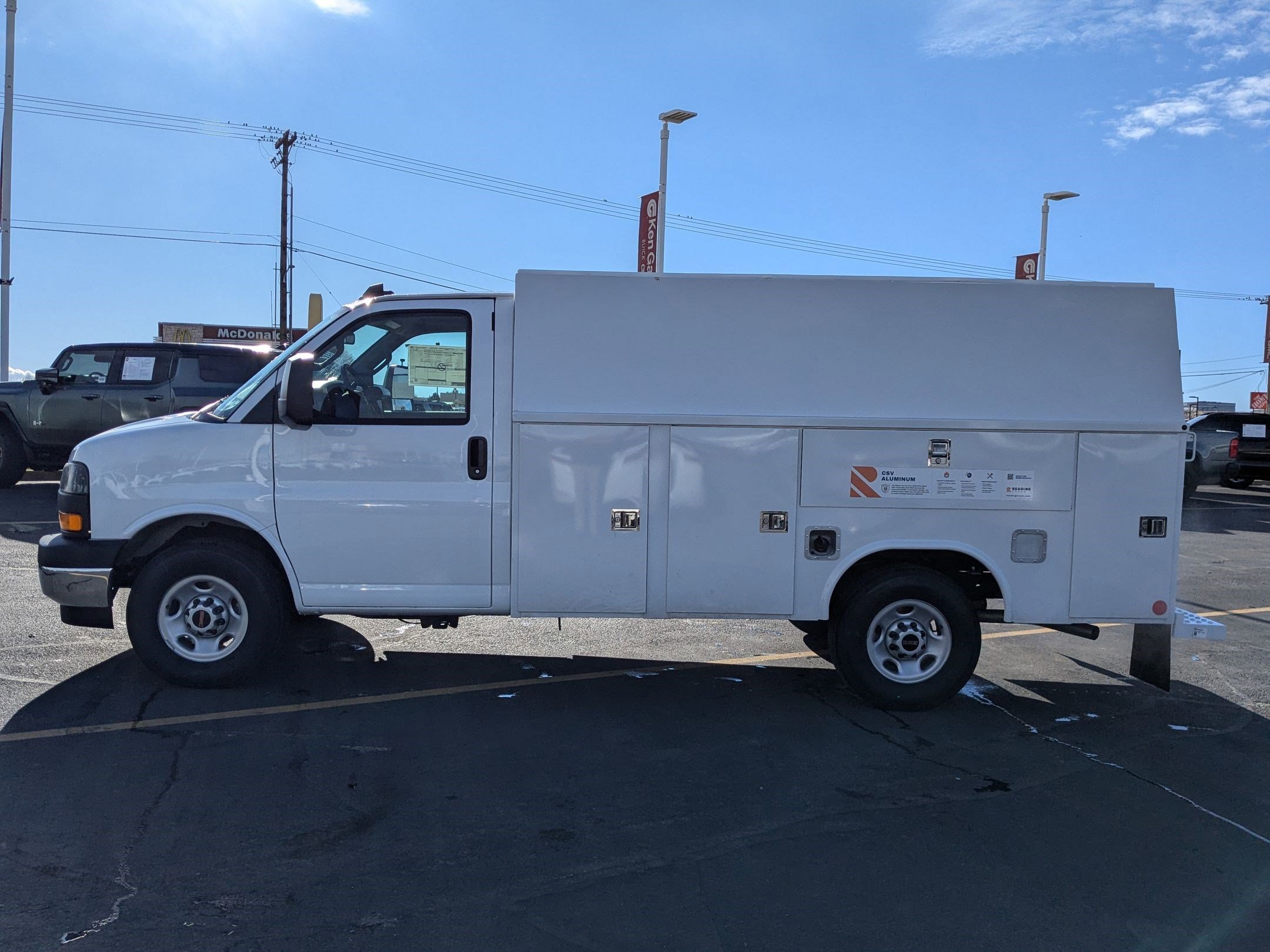 2025 Gmc Savana Cutaway 3500 photo 6