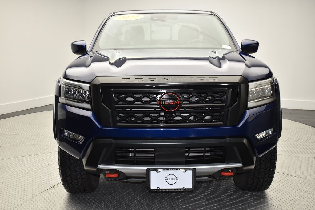 2022 Nissan Frontier PRO-4X photo 2