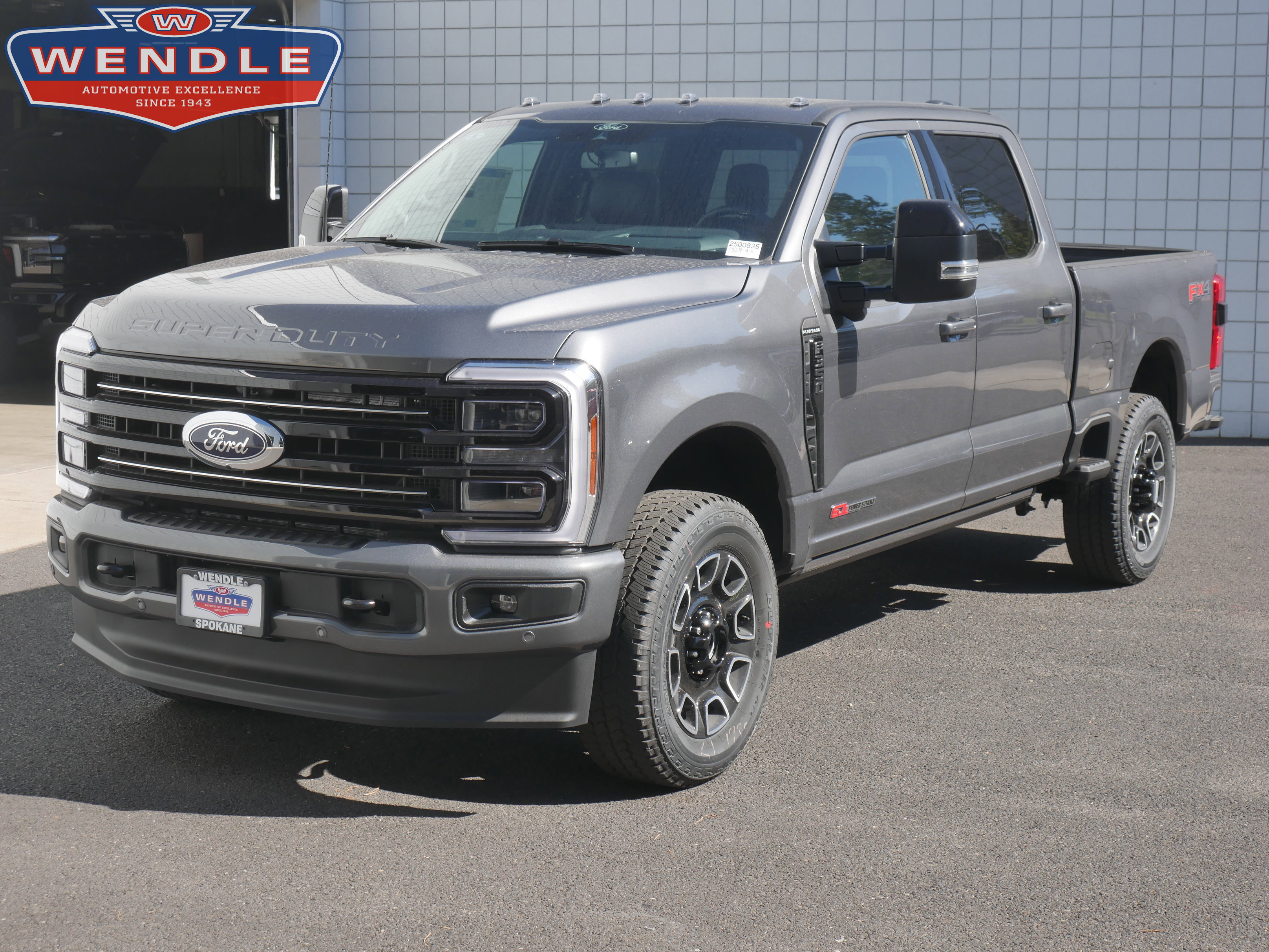 2026 Ford F-350 Super Duty Platinum's photo