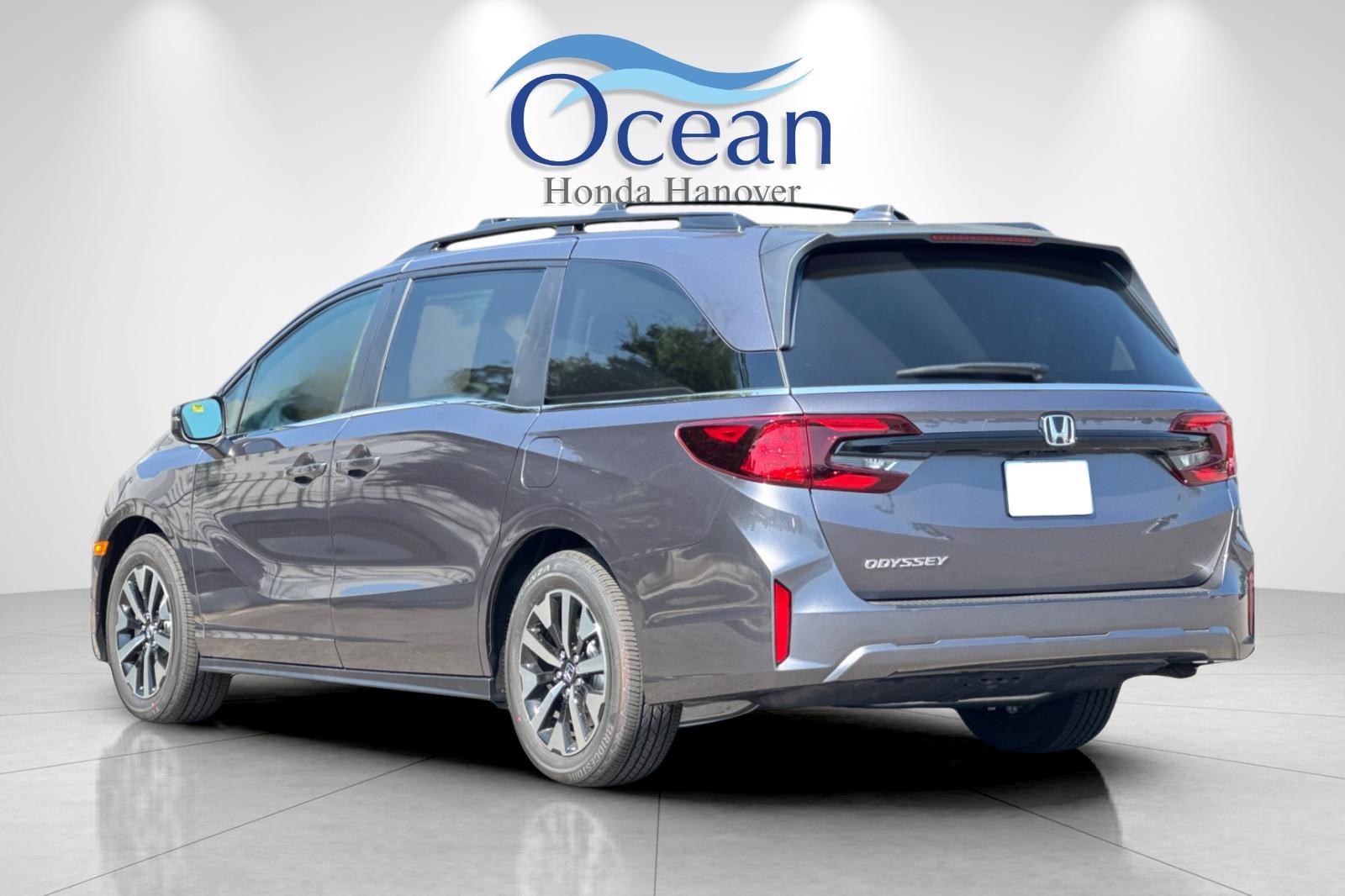 2026 Honda Odyssey EX-L photo 3