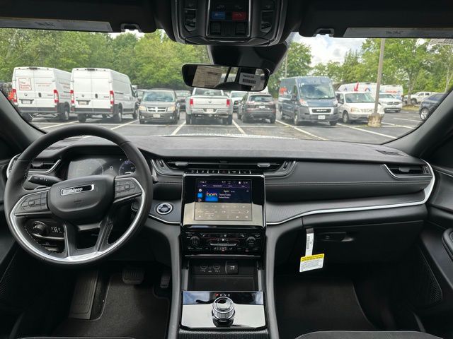 2025 Jeep Grand Cherokee Altitude X photo 28