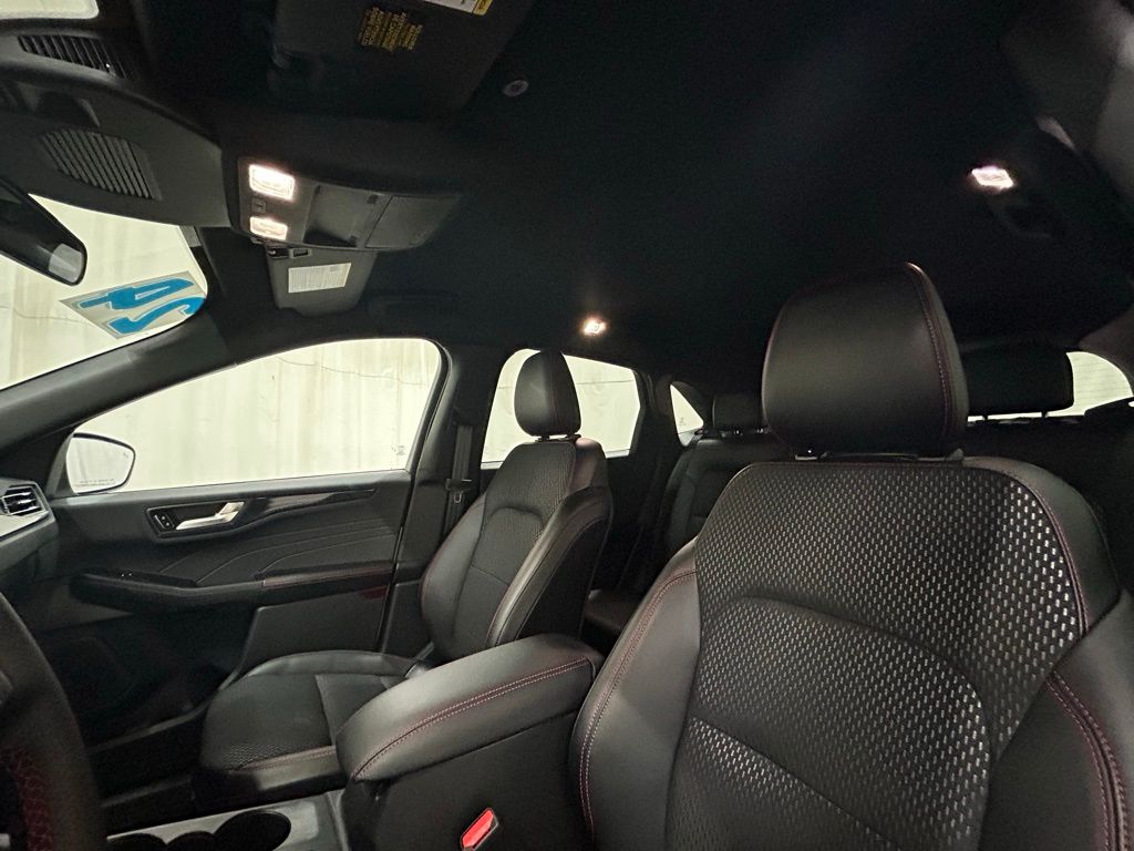 2024 Ford Escape ST-Line Select photo 16