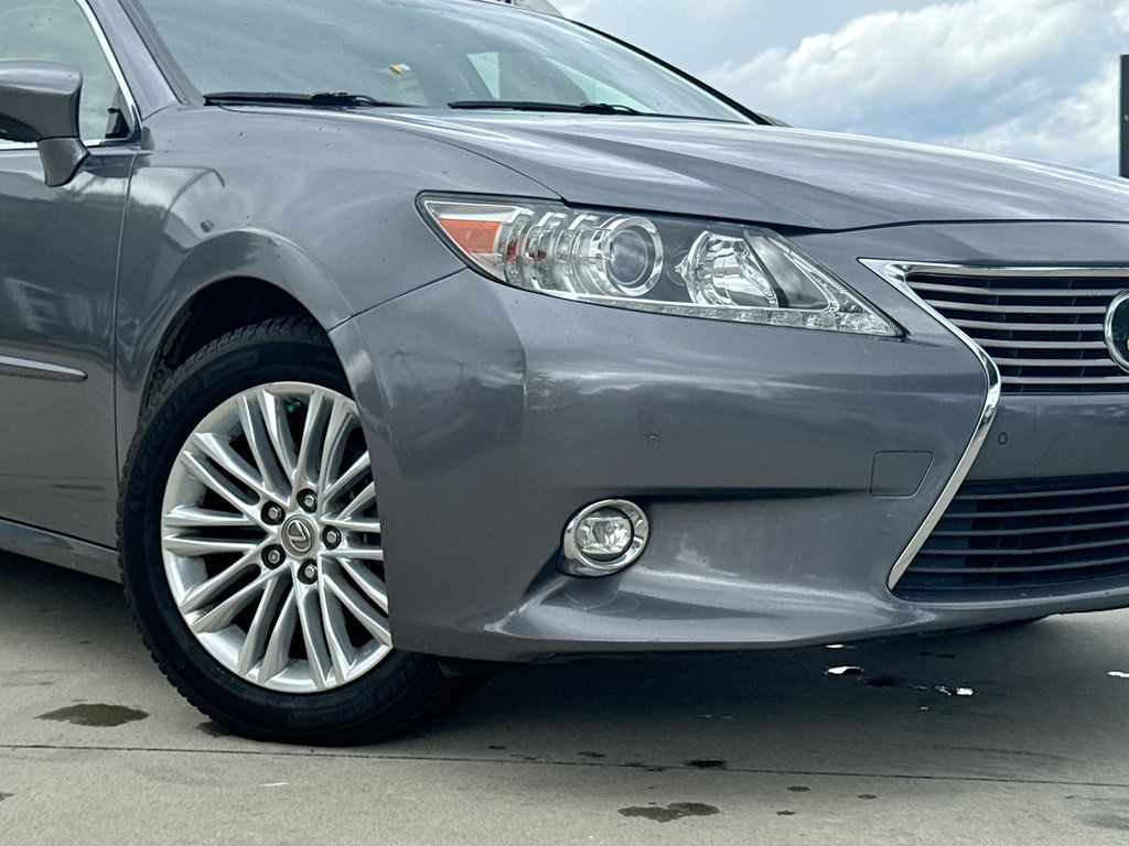 2014 Lexus ES 350 photo 7