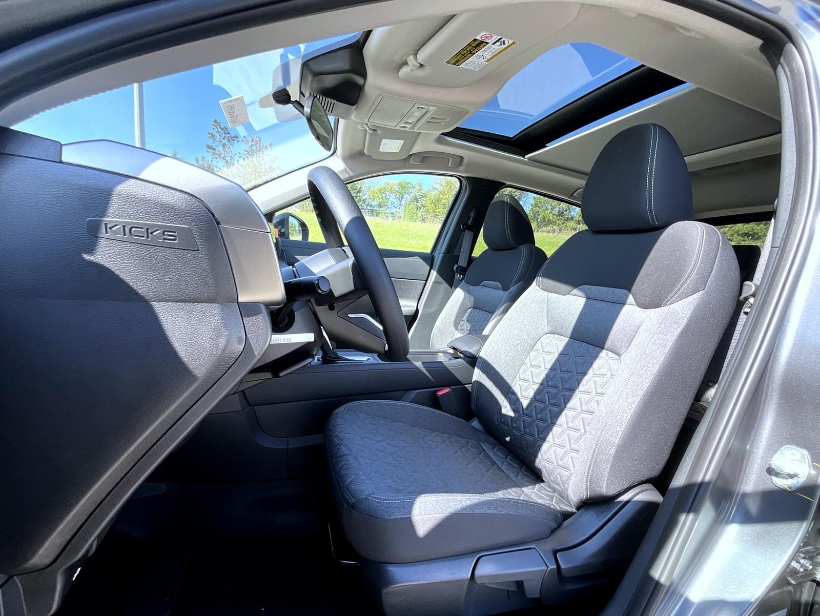 2026 Nissan Kicks SV photo 10