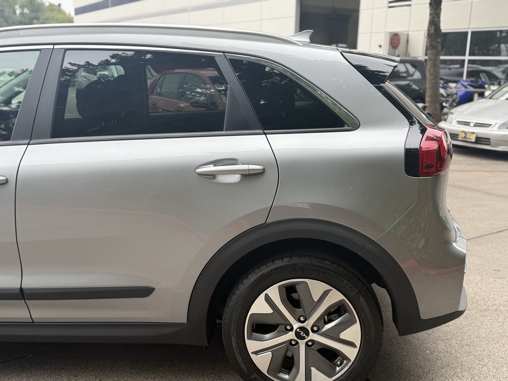 2022 Kia Niro EV EX photo 5