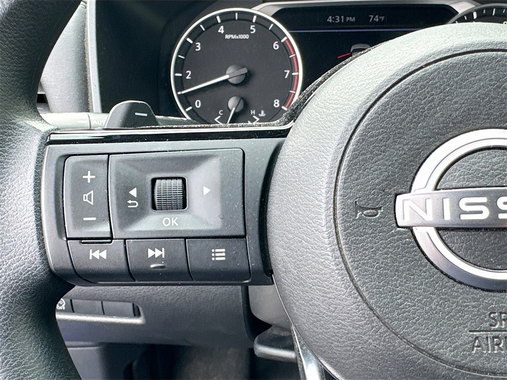2023 Nissan Rogue SV photo 12
