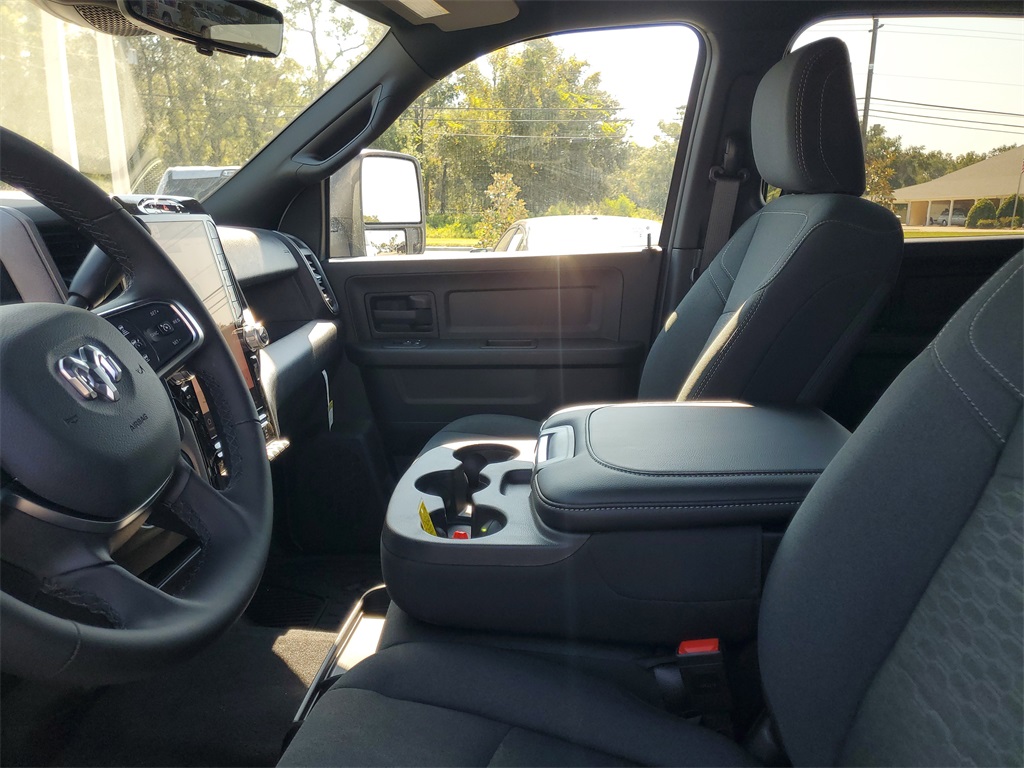 2026 Ram 2500 Tradesman photo 8