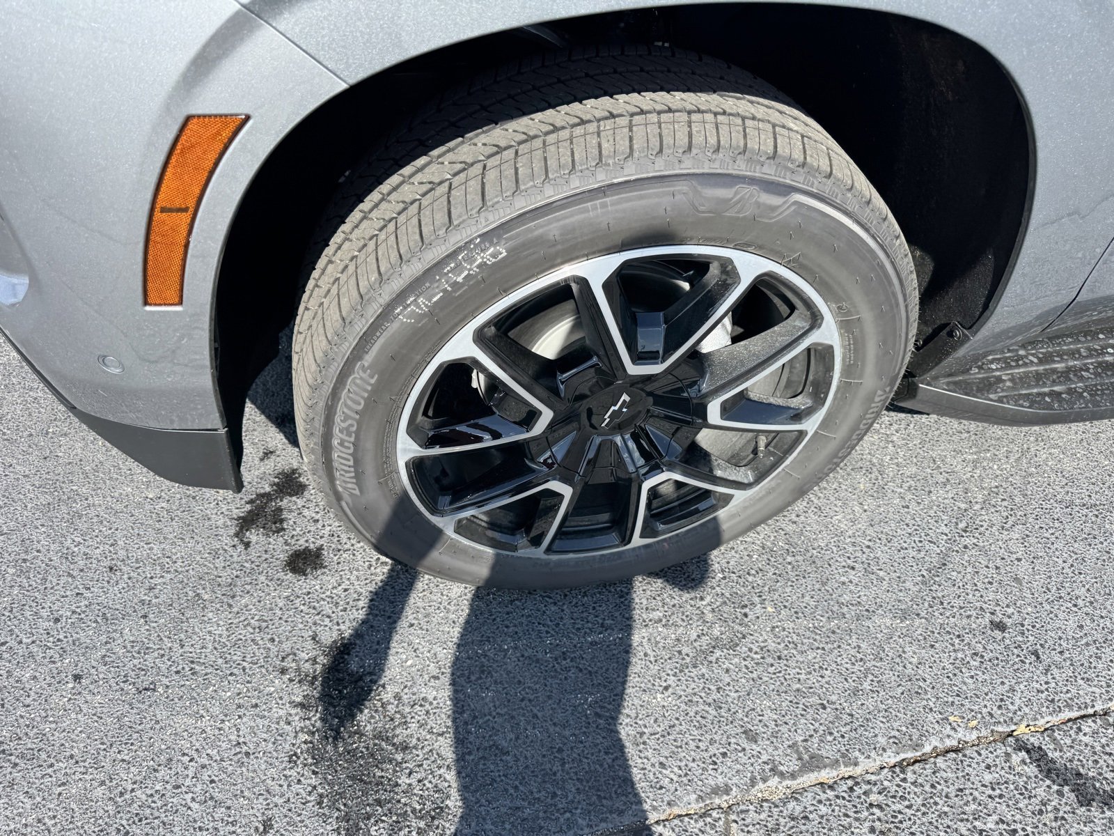 2026 Chevrolet Suburban RST photo 8