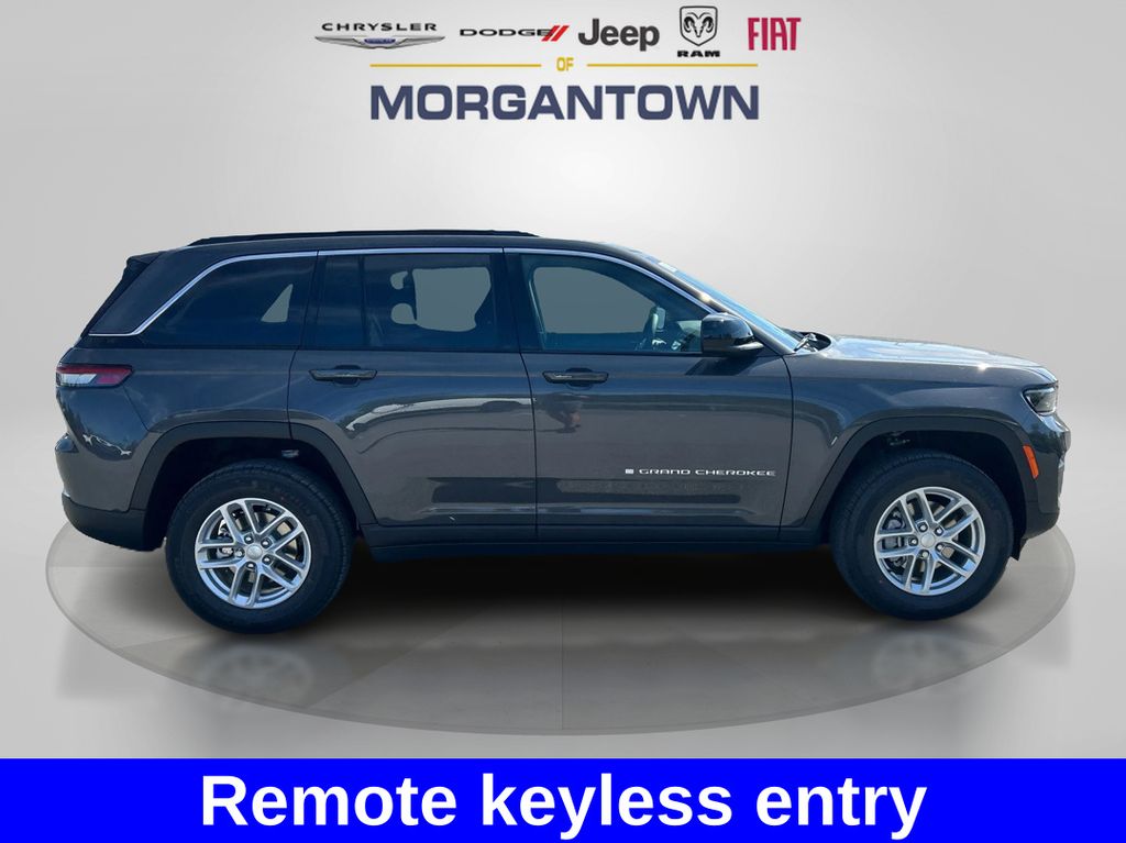 2025 Jeep Grand Cherokee Laredo X photo 3