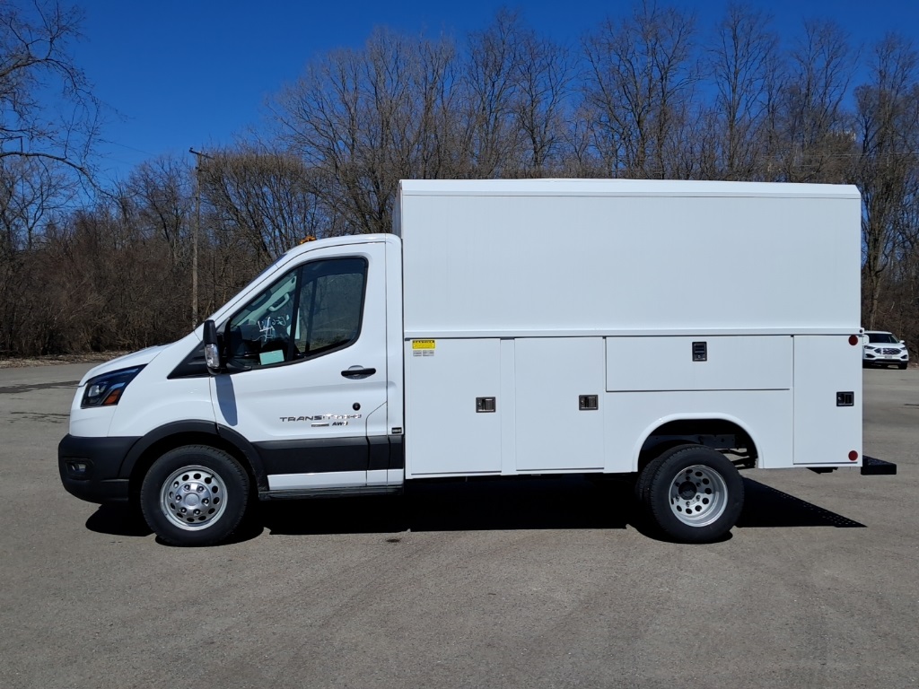 2024 Ford Transit Chassis Cutaway photo 3