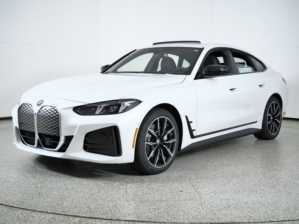 2025 BMW i4 40's photo