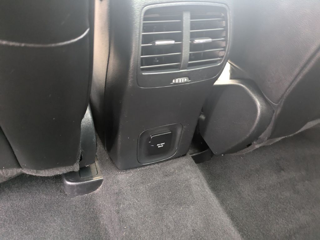 2020 Ford Escape Titanium Hybrid photo 23