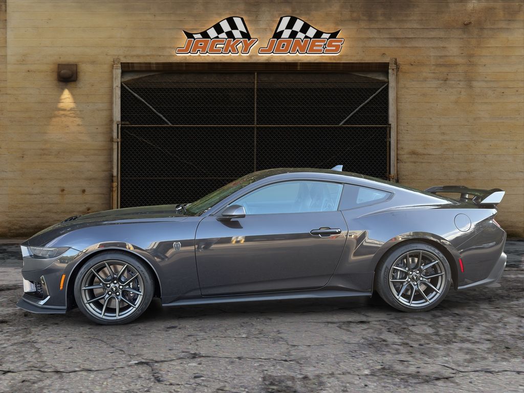 2024 Ford Mustang Dark Horse photo 2