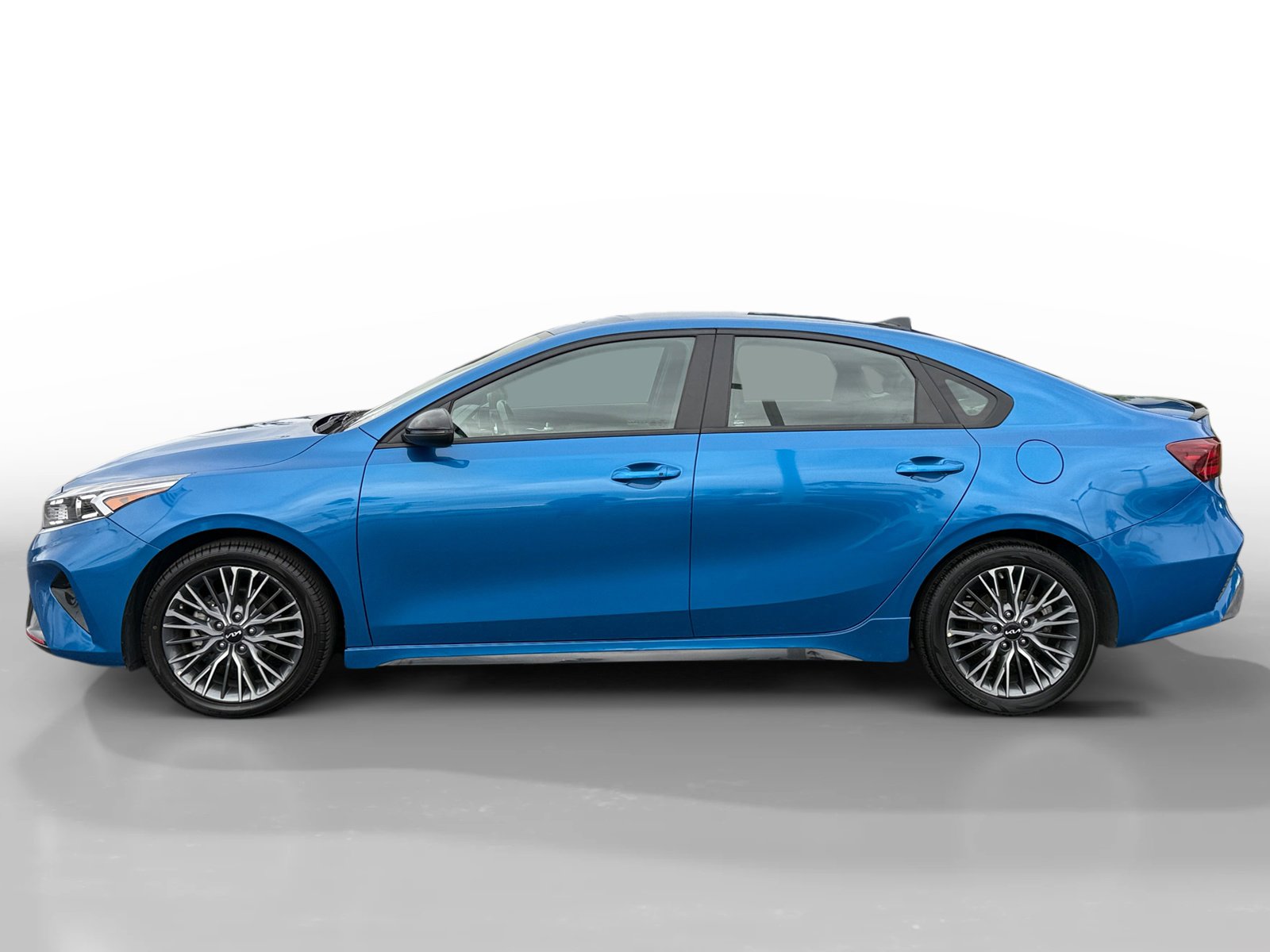 2023 Kia Forte GT-Line photo 2