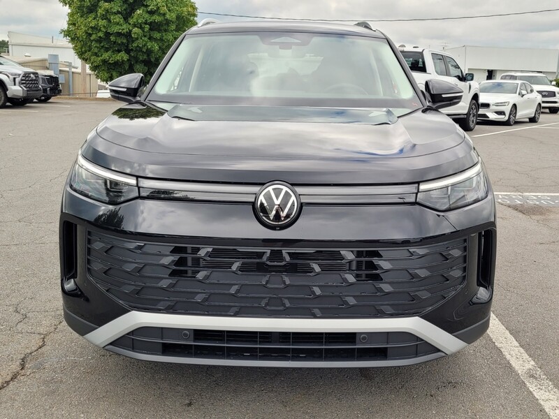 2025 Volkswagen Tiguan S photo 9